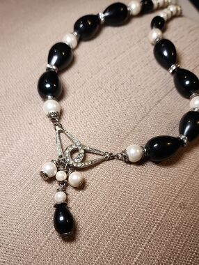 Vintage Faux Pearl and Black Beaded Necklace,  Pre-loved in Good Condition